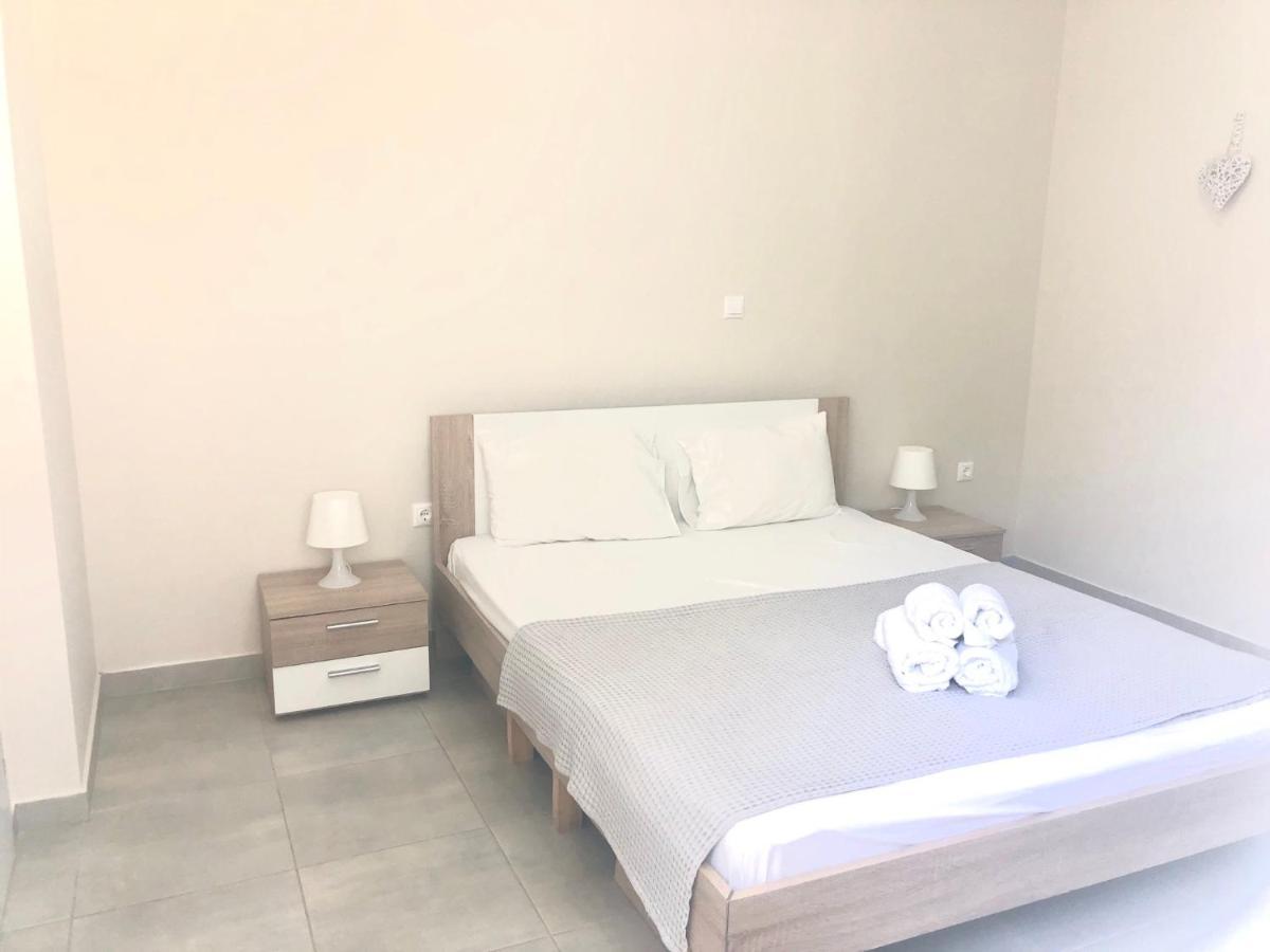 Konstantinos Apartments Парика Экстерьер фото