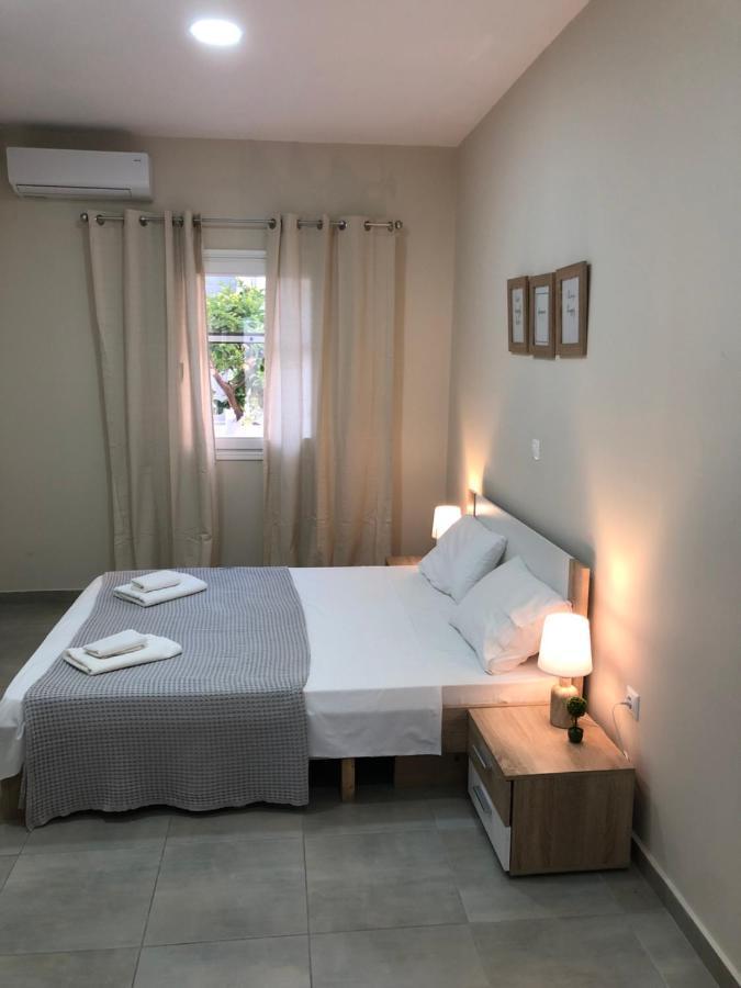Konstantinos Apartments Парика Экстерьер фото